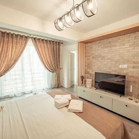 Palace Of Culture & Palas Mall Collection Suites & Studios Iasi Exterior foto